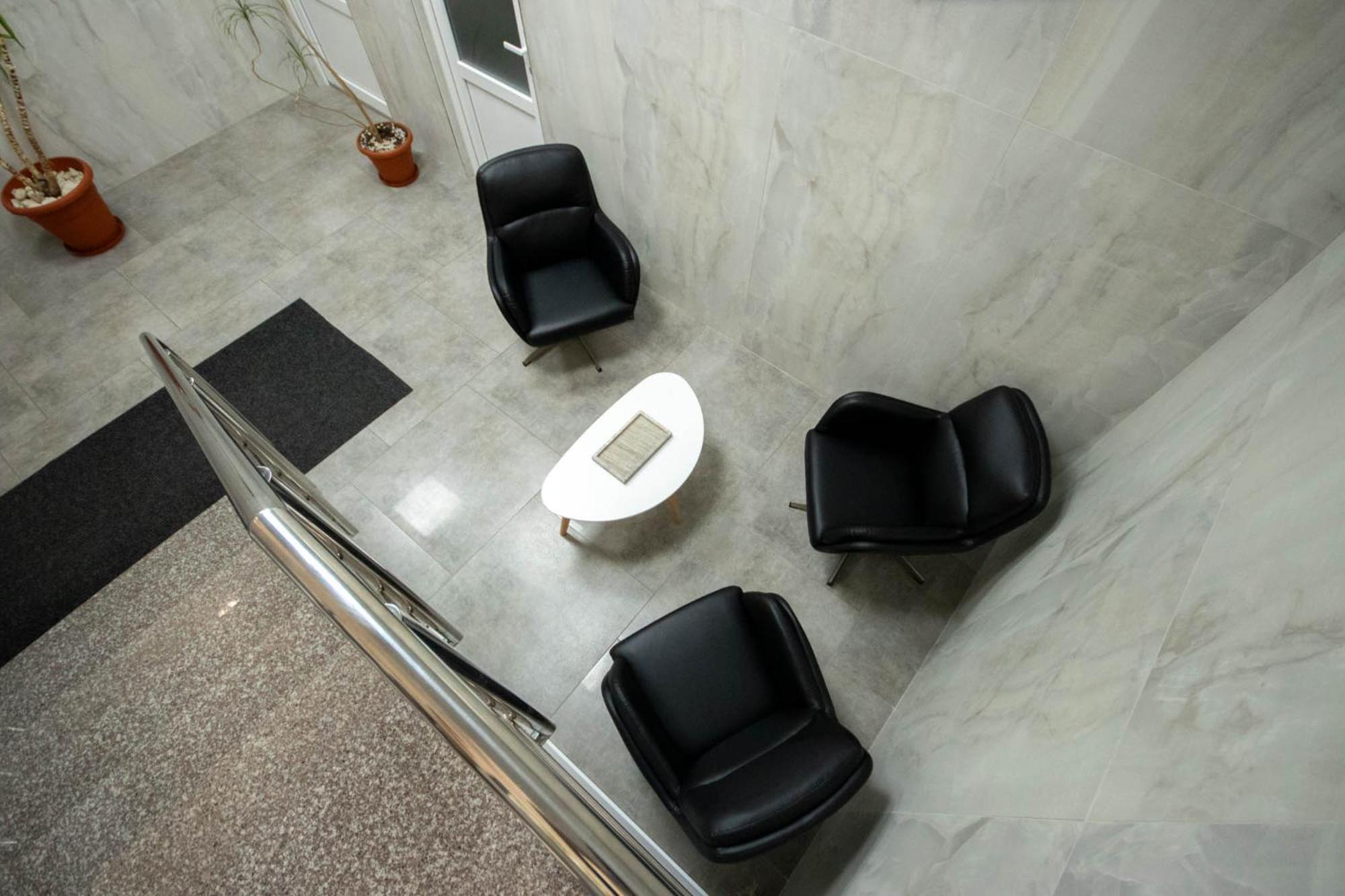 Astar Apartments - Executive Radauti Ngoại thất bức ảnh