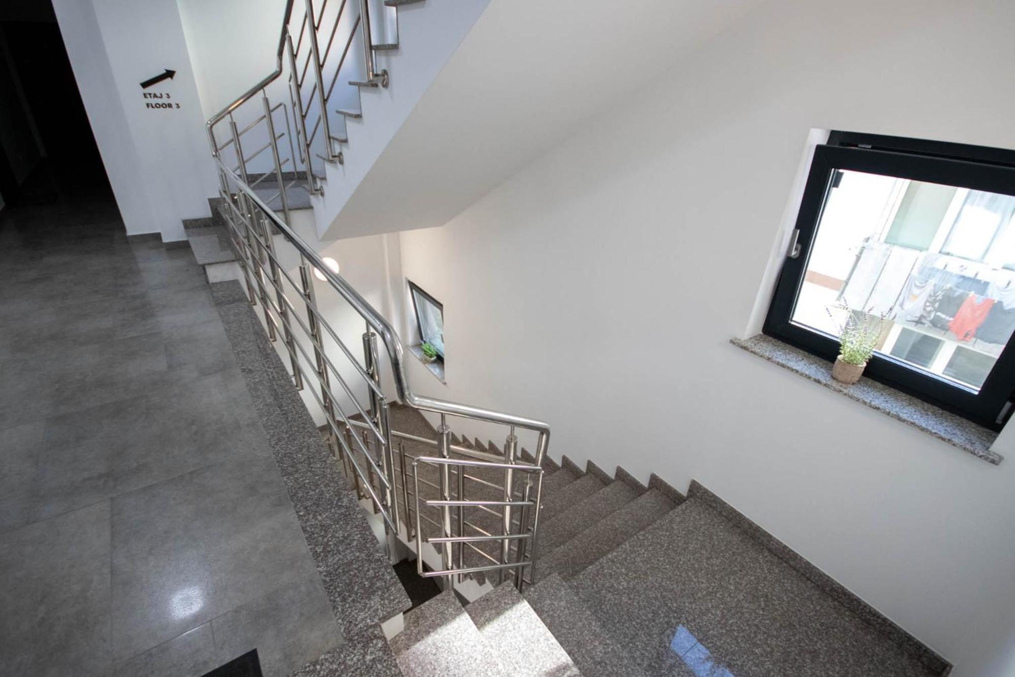 Astar Apartments - Executive Radauti Ngoại thất bức ảnh